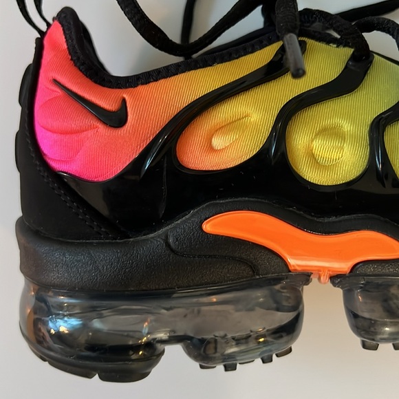 LAST CHANCE - Nike Air VaporMax Plus - Tropical Sunset - Size 6.5 - Picture 12 of 13